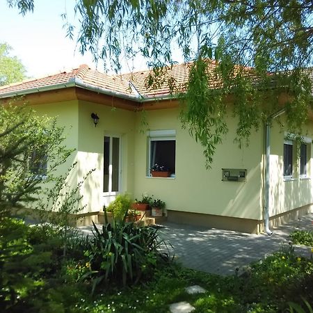 Bloomyapartment Balatonfenyves Εξωτερικό φωτογραφία